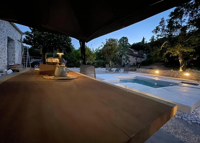 Villa The 10k Stones *