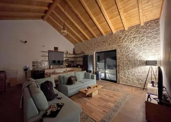 The 10k Stones Pélekasz