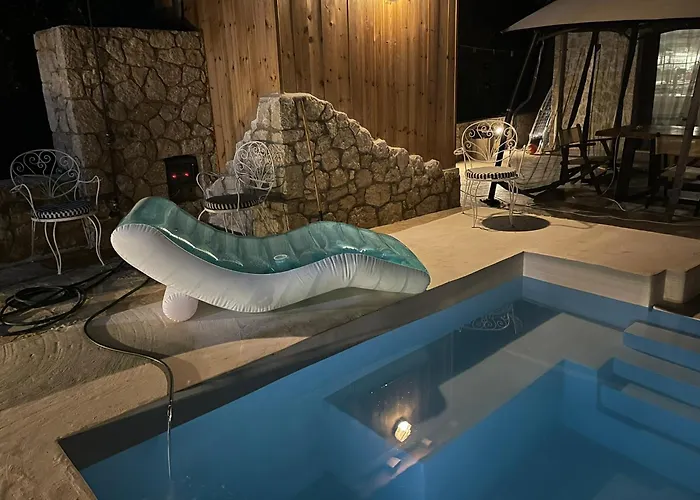 Villa The 10k Stones Pélekasz