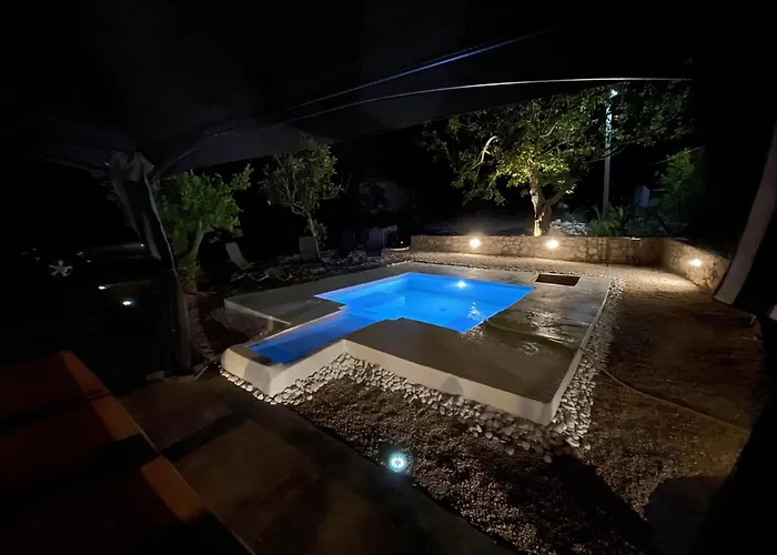 Villa The 10k Stones *