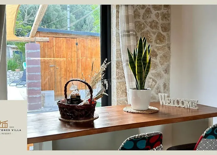 The 10k Stones Pélekasz