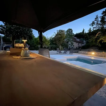 Villa The 10k Stones *