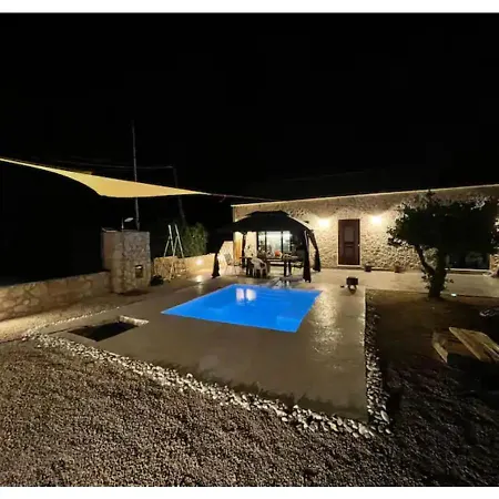 The 10k Stones Villa Pelekas