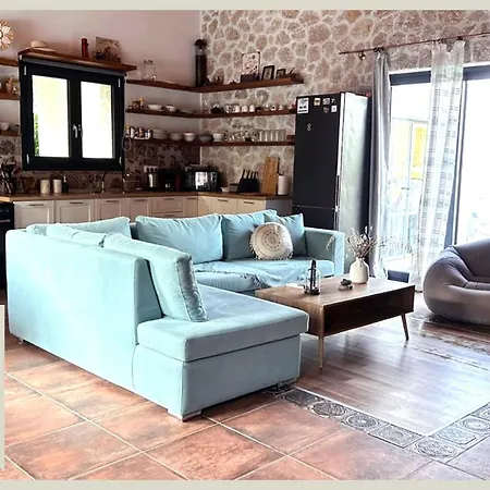 The 10k Stones Villa Pelekas