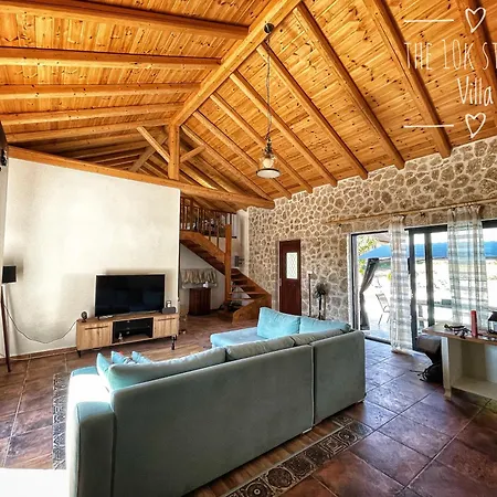 Βίλα The 10k Stones